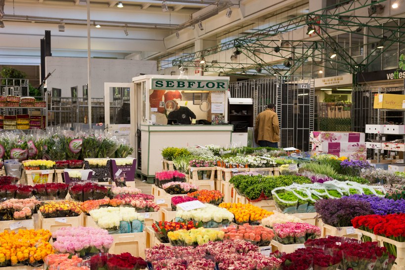 Visit the World’s Largest Flower Market in Paris
